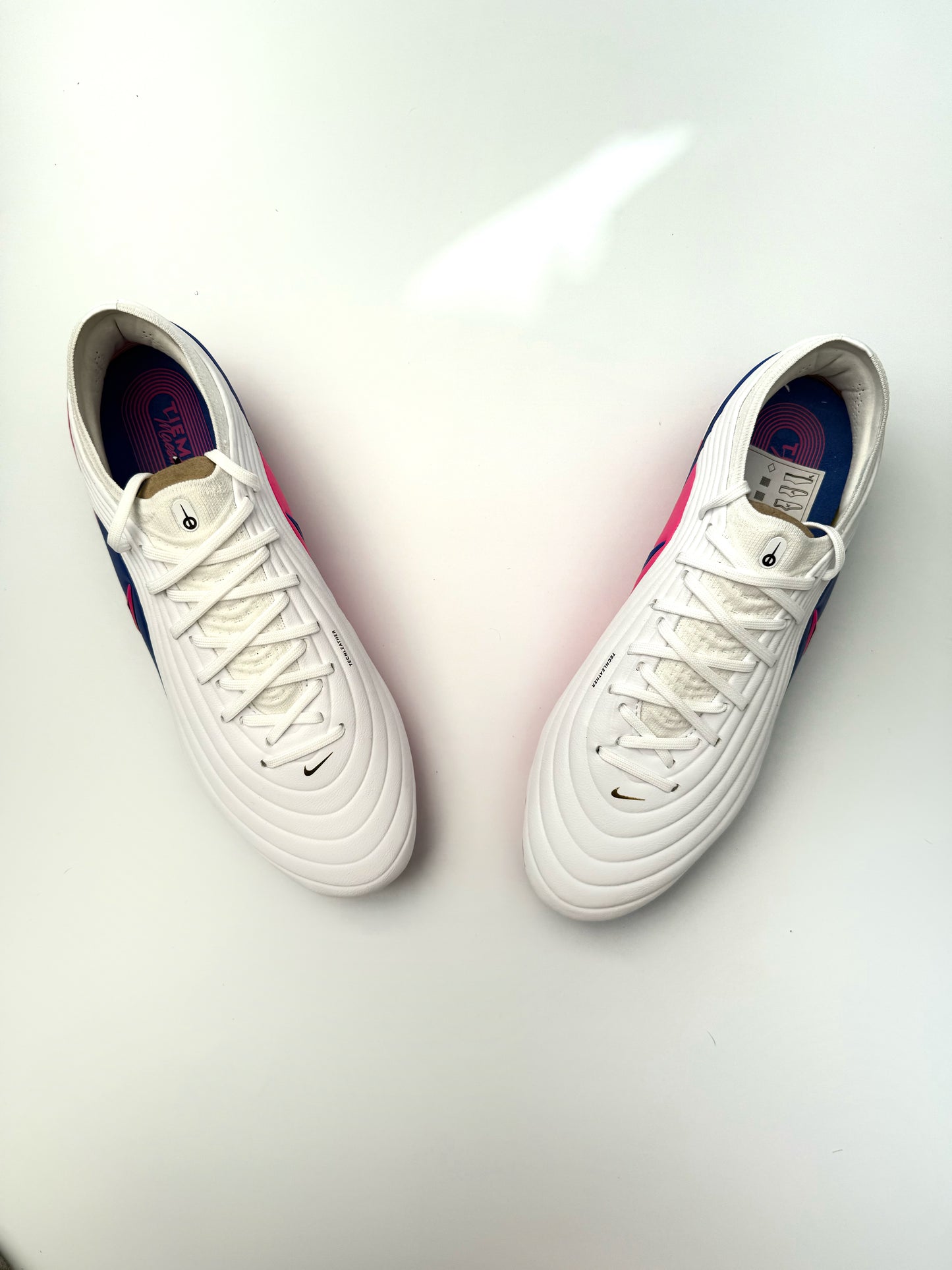 Nike Tiempo Maestro Elite FG White/Black/Racer Blue/Pink Blast 'Attack pack'