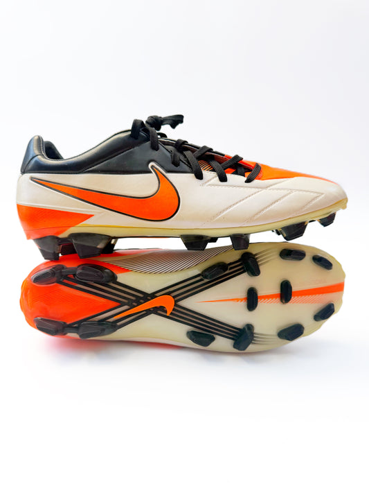 NIKE Total 90 T90 Laser 4 FG - White / Total Orange / Black