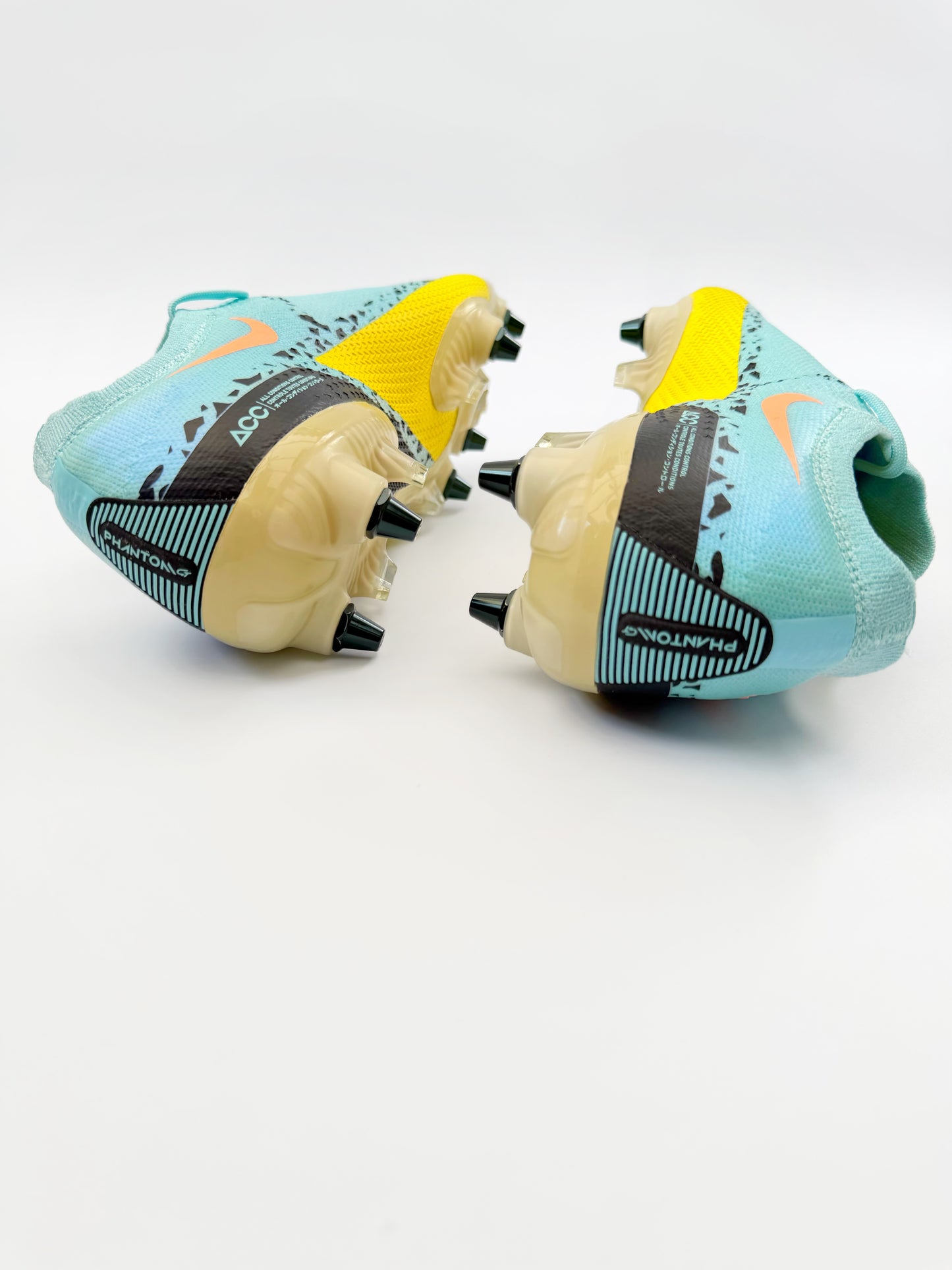 Nike Phantom GT2 Elite SG Player Edition - Glacier Ice/Black/Yellow Strike
