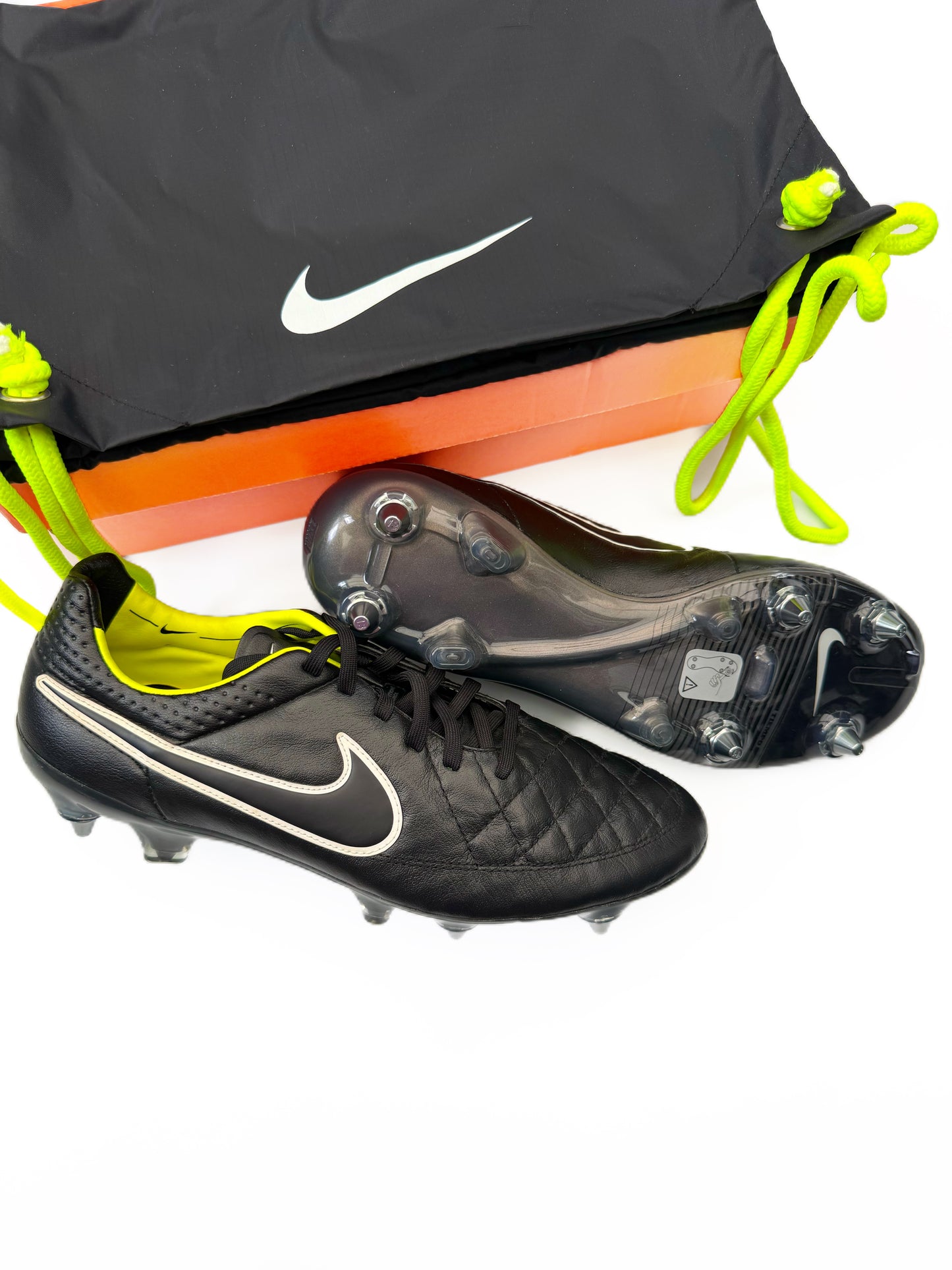 Nike Tiempo Legend 5 SG-Pro 'Black Volt'