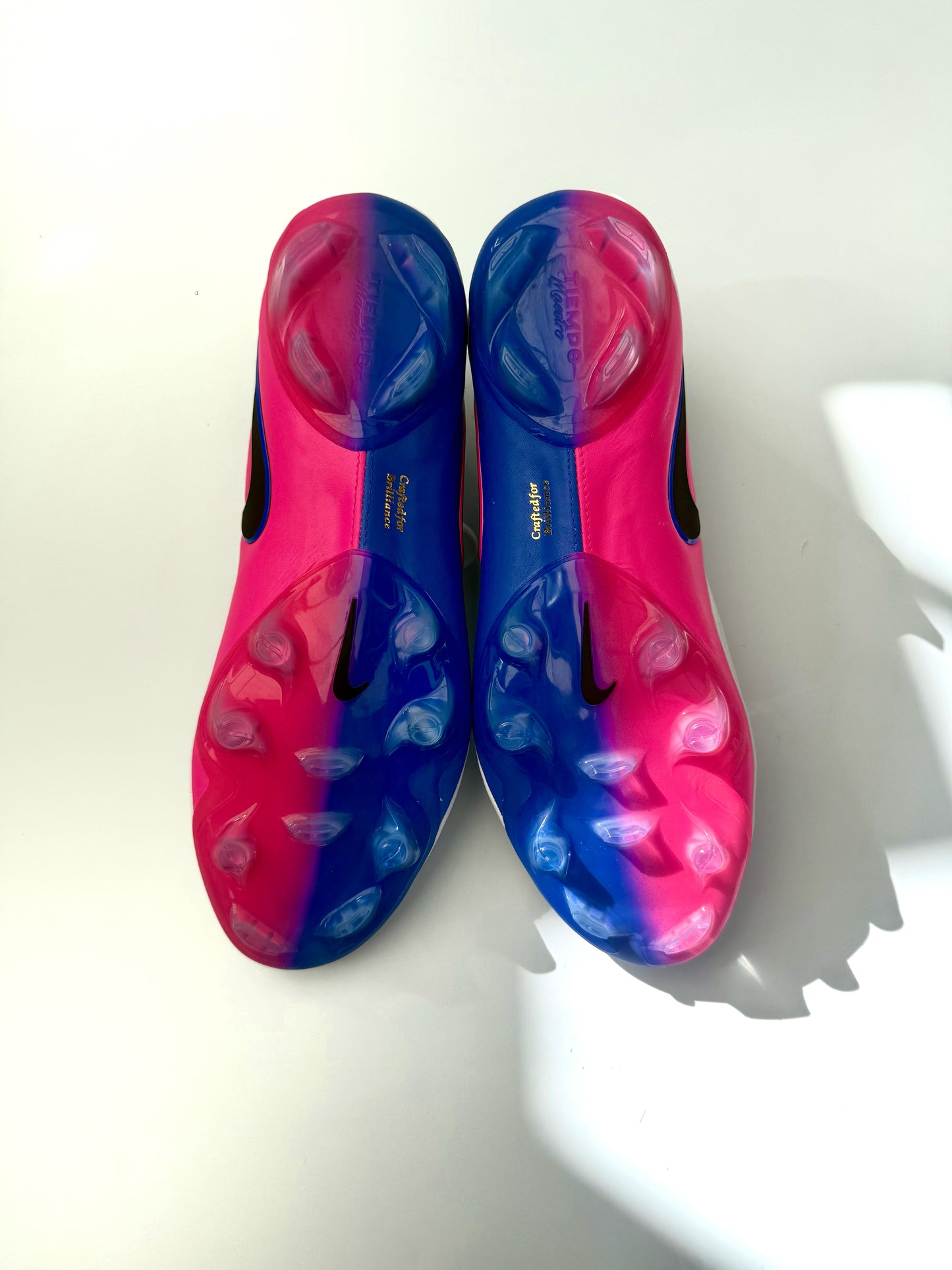Nike Tiempo Maestro Elite FG White/Black/Racer Blue/Pink Blast 'Attack pack'