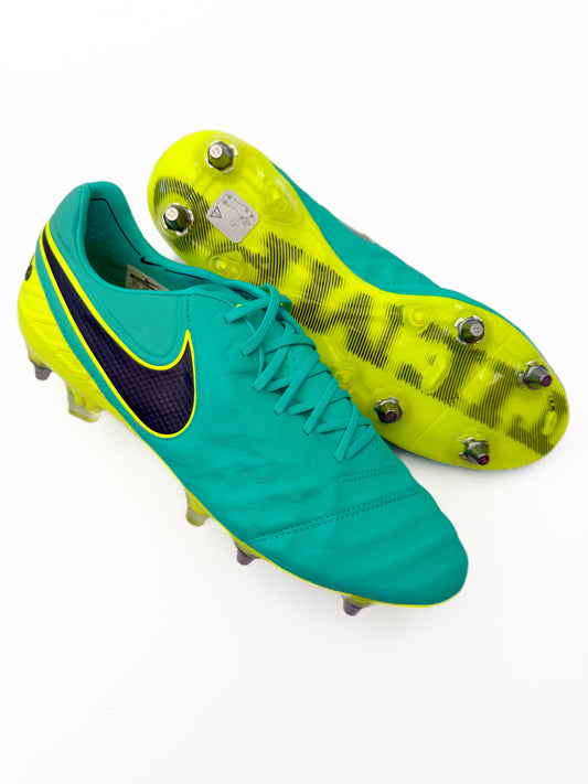 Nike Tiempo Legend 6 SG-PRO Elite 'Clear Jade/Black/Volt
