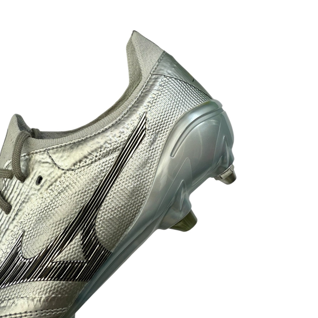 MIZUNO MORELIA NEO IV BETA MADE IN JAPAN SG Galaxy Silver/Gold/Cool Gray